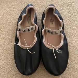 AUTHENTIC & BRAND NEW Valentino ballerina flats